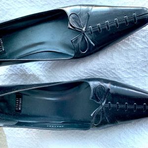 Stuart Weitzman Black Pumps, Size 8 med  vintage classic black leather